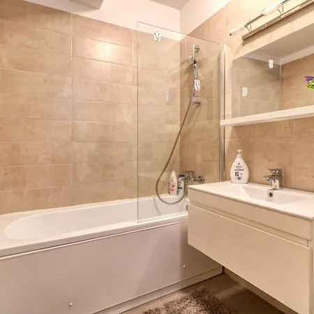 Urban Oasis Near Herastrau Park