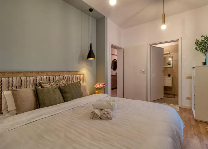 Urban Oasis Near Herastrau Park Апартаменти